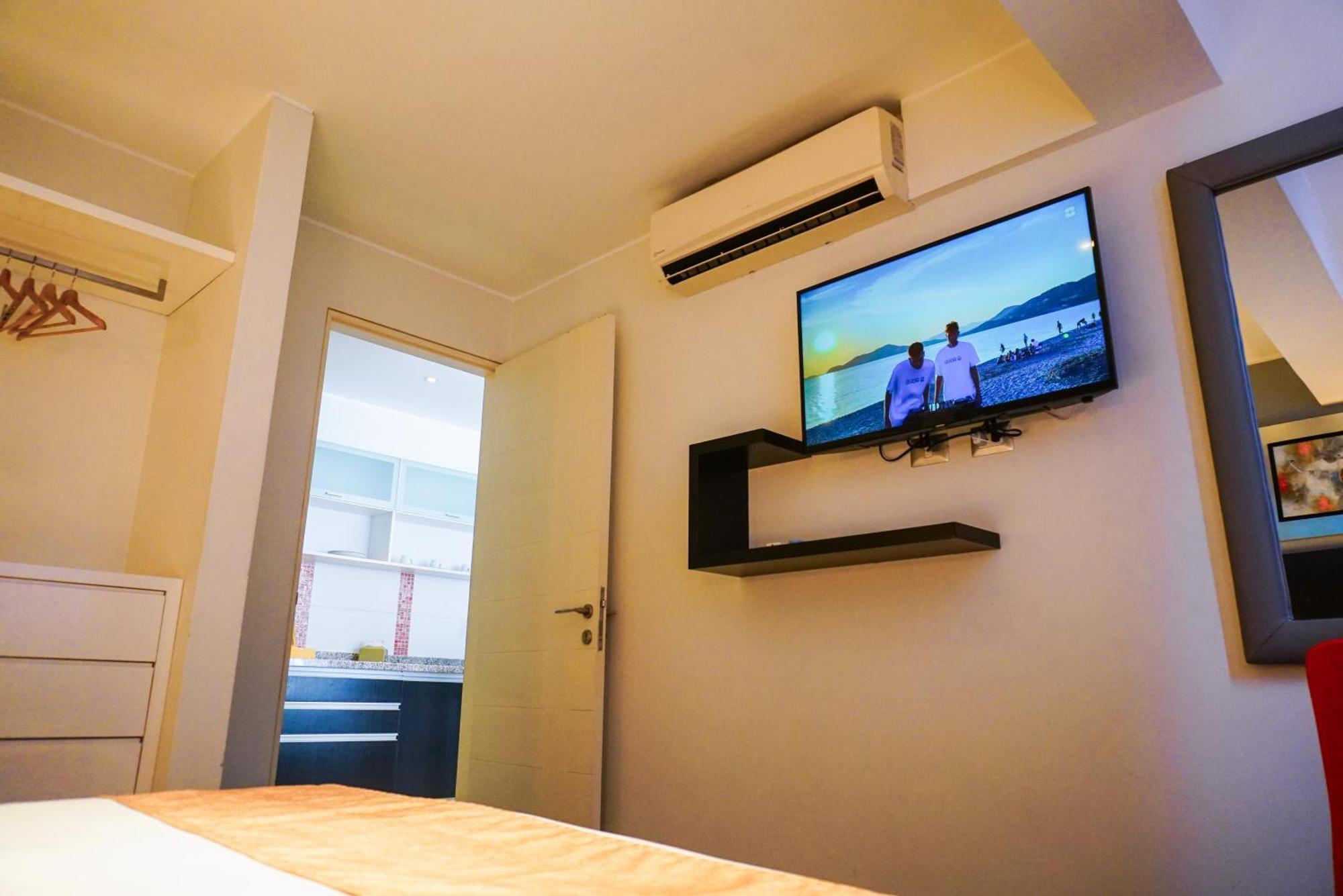 Apart Hotel Petit Palace Suites Lima Buitenkant foto