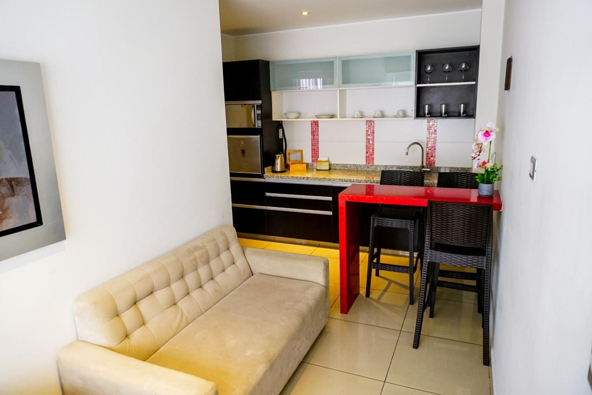 Apart Hotel Petit Palace Suites Lima Buitenkant foto