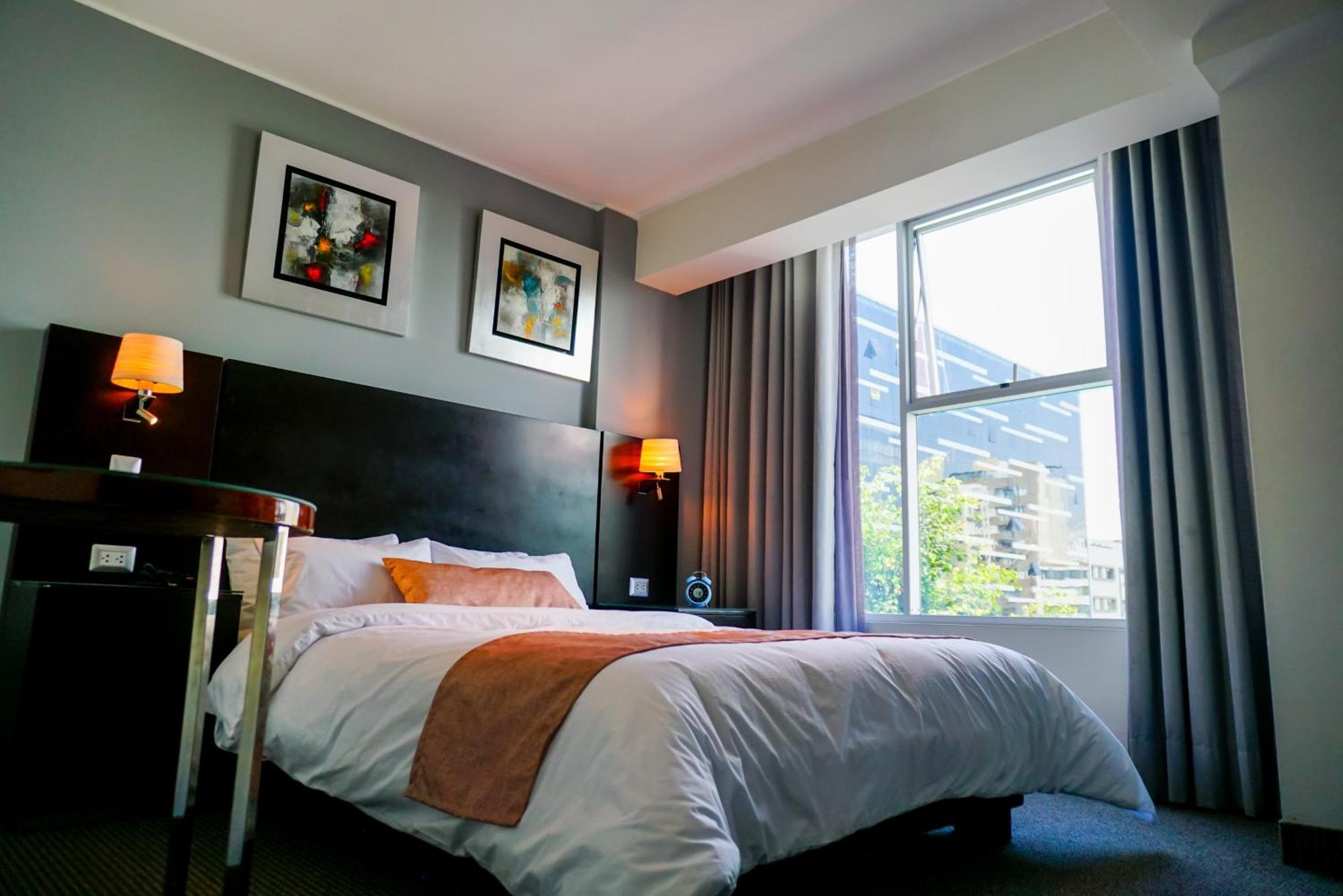 Apart Hotel Petit Palace Suites Lima Buitenkant foto
