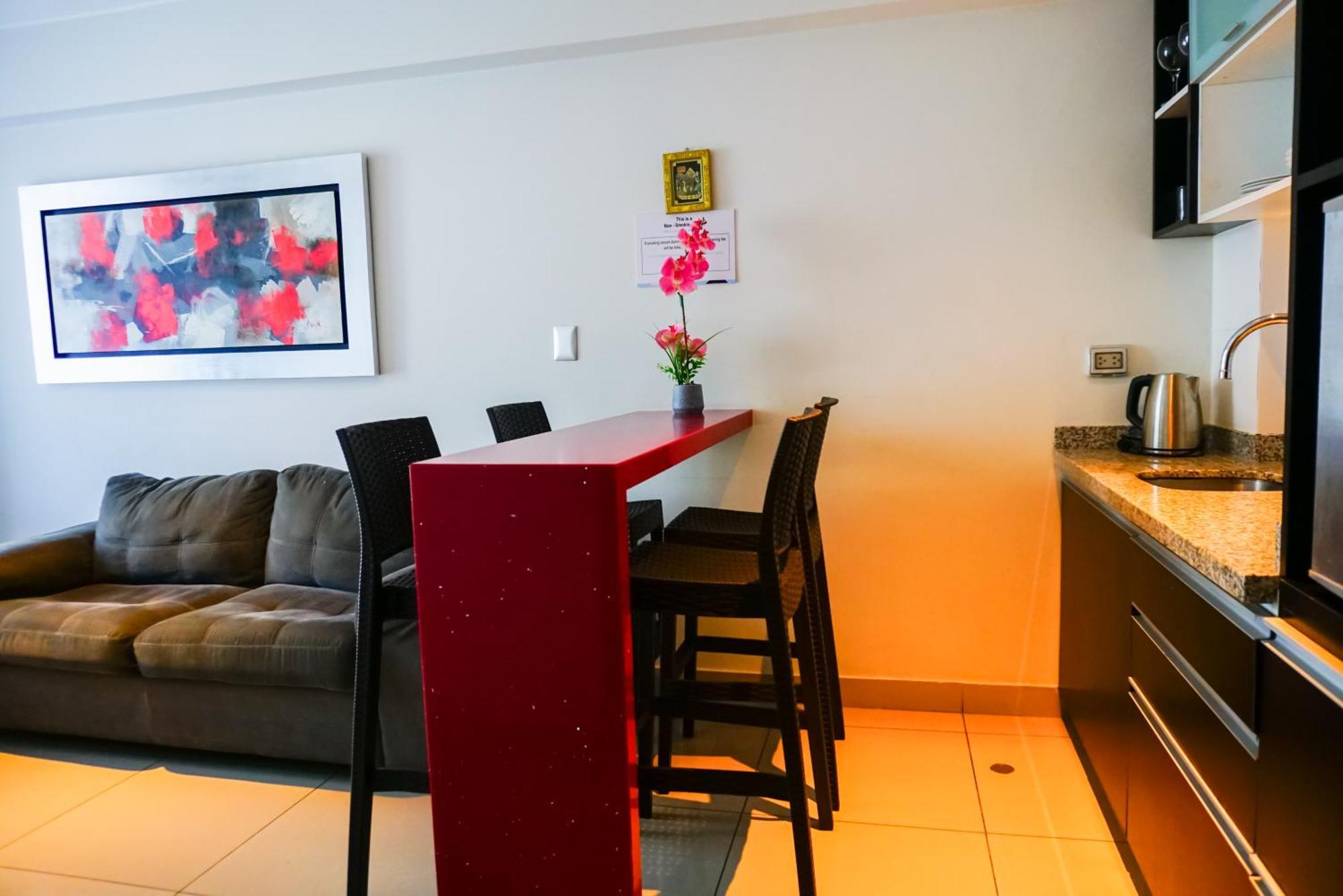 Apart Hotel Petit Palace Suites Lima Buitenkant foto