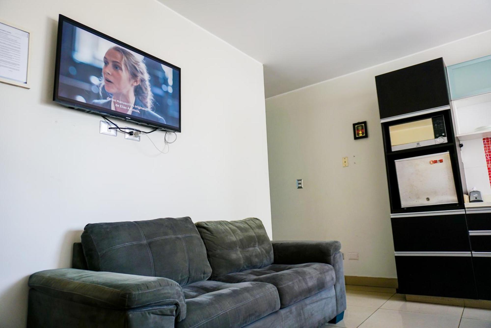 Apart Hotel Petit Palace Suites Lima Buitenkant foto