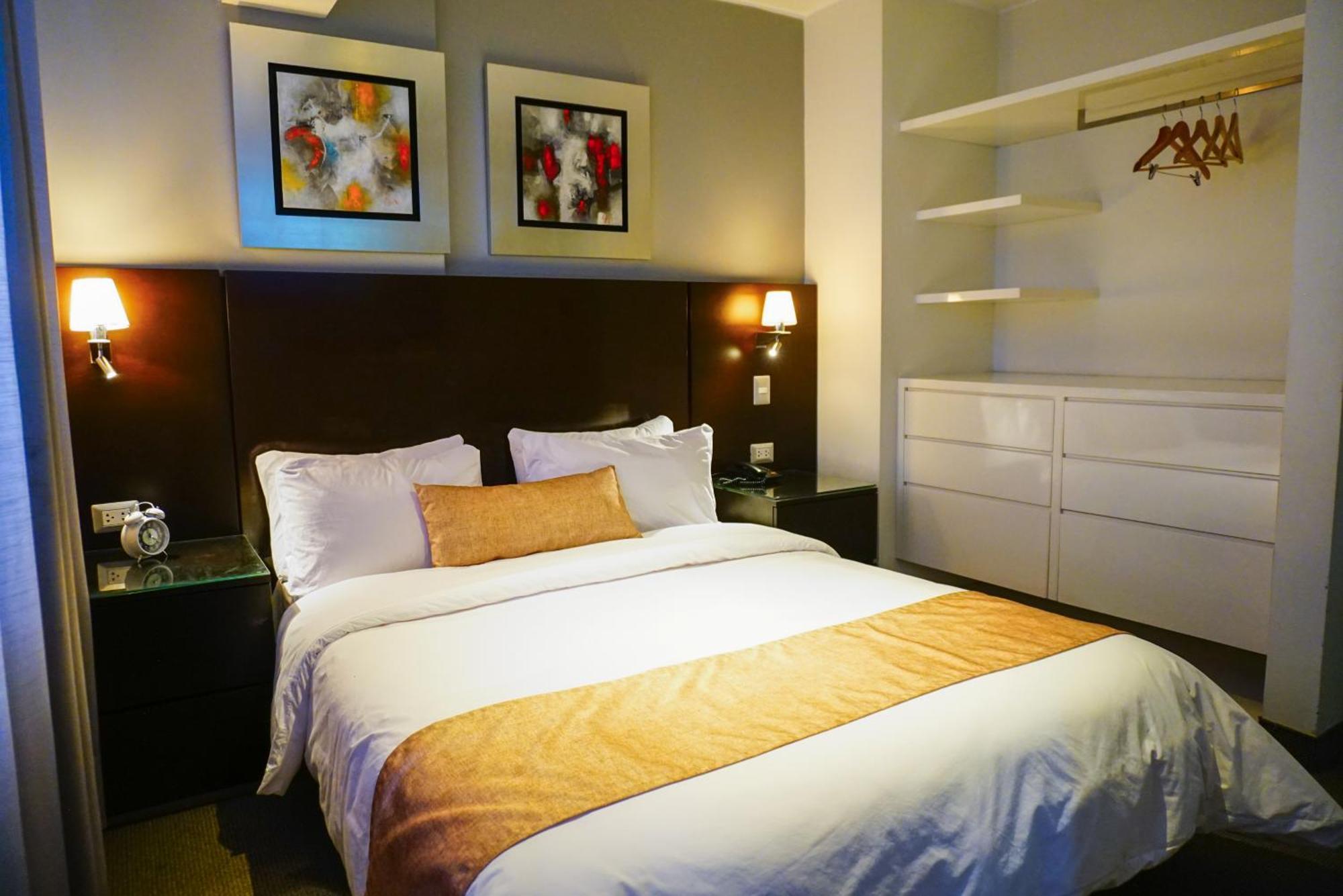 Apart Hotel Petit Palace Suites Lima Buitenkant foto