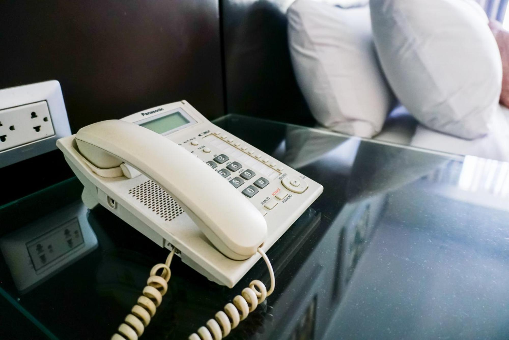 Apart Hotel Petit Palace Suites Lima Buitenkant foto
